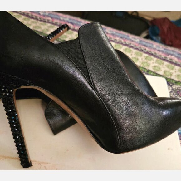 Beautiful Nine West Bootie Heels - Picture 7 of 16